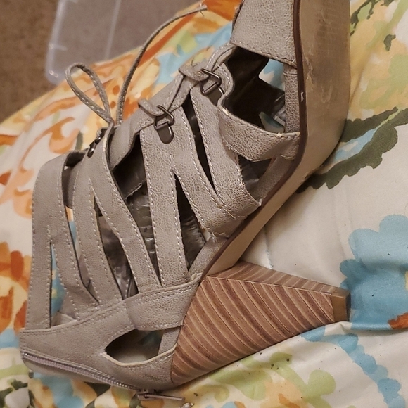 Sexy Grey ankle boot sandal size 9 - Picture 3 of 6